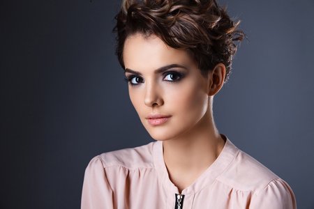 coiffure jeune femme courte